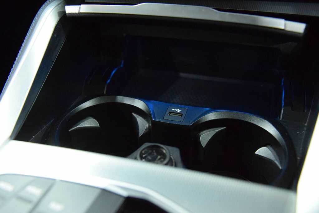 BMW i4 40 83.9Kwh M Sport Gran Coupe Edrive White #31