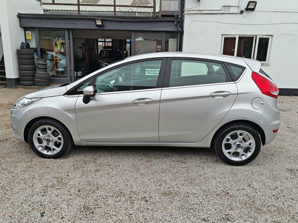 Ford Fiesta 1L Zetec Silver #4