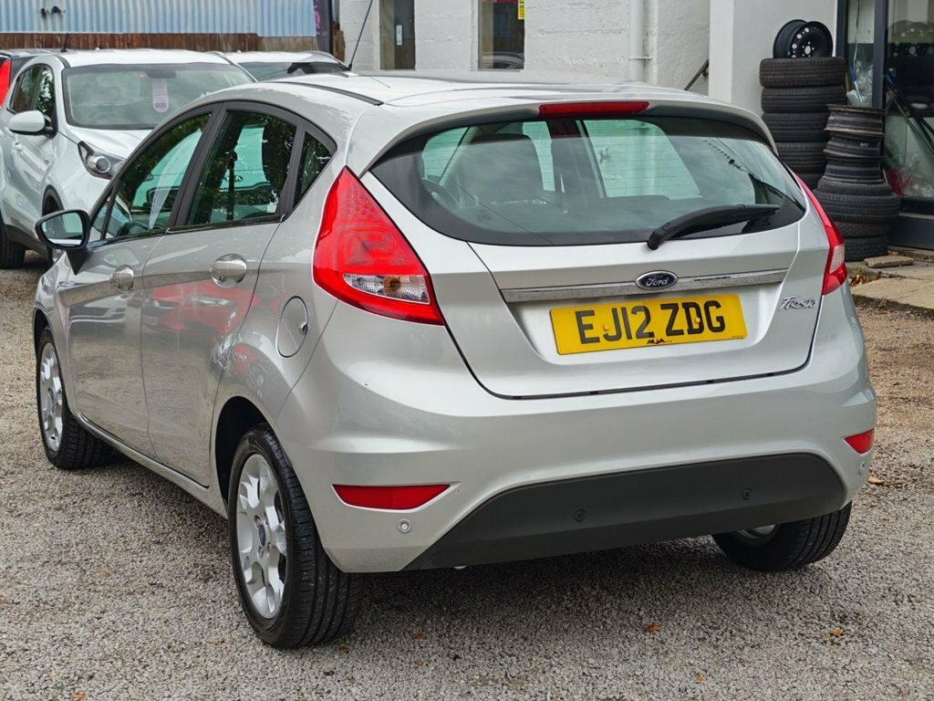 Ford Fiesta 1L Zetec Silver #5