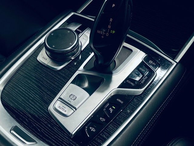 BMW 7 Series   #24