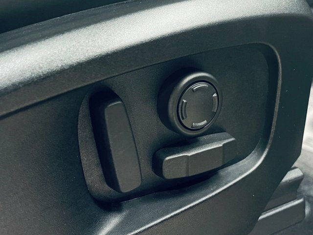 Land Rover Defender 90 X-dynamic Se Grey #33