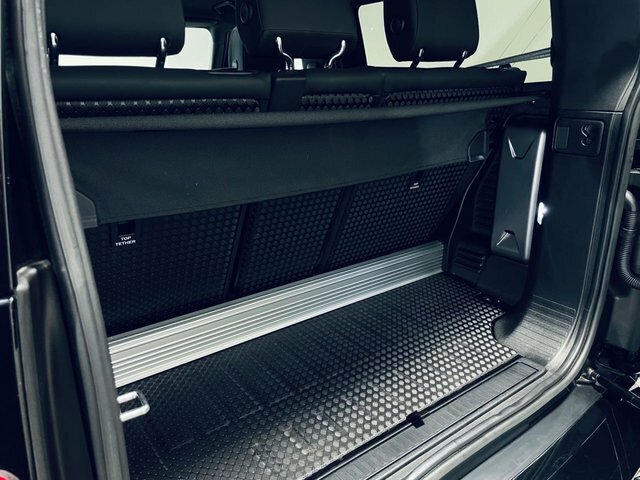 Land Rover Defender 90 X-dynamic Se Grey #36