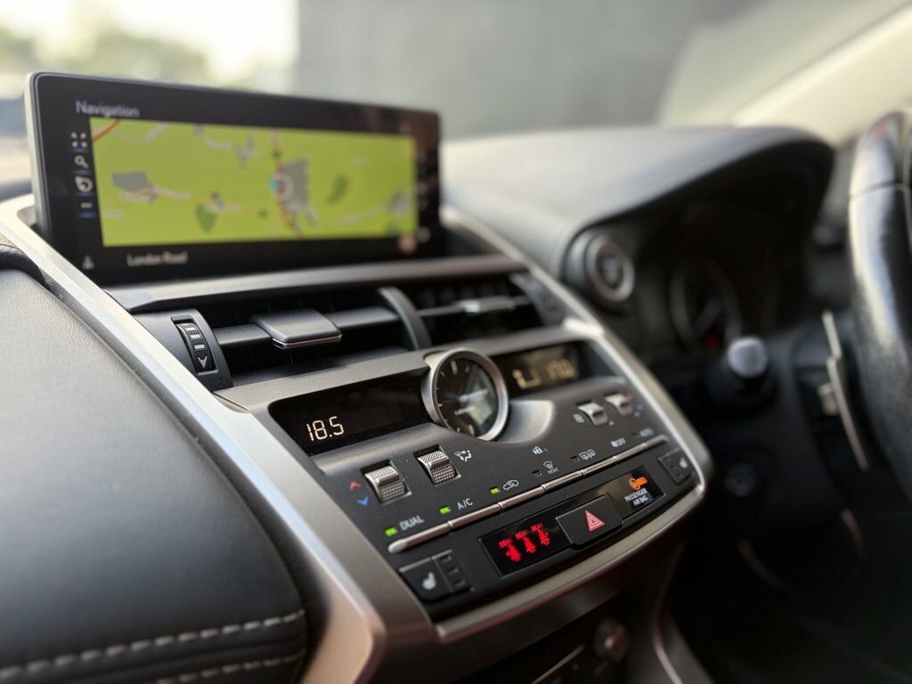 Lexus NX 2.5 300H E-cvt 4Wd Black #21