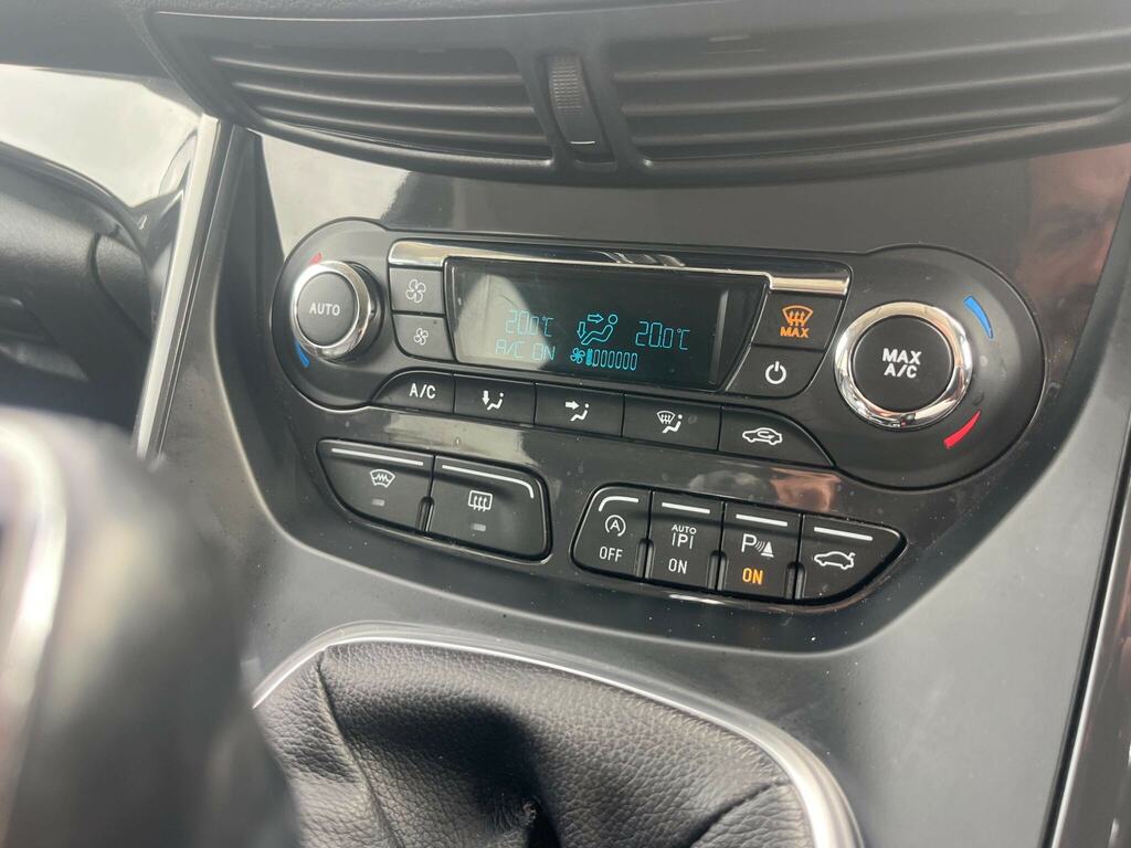 Ford Kuga Suv 2.0 Tdci Titanium X Powershift Awd Euro 6 Ss White #37