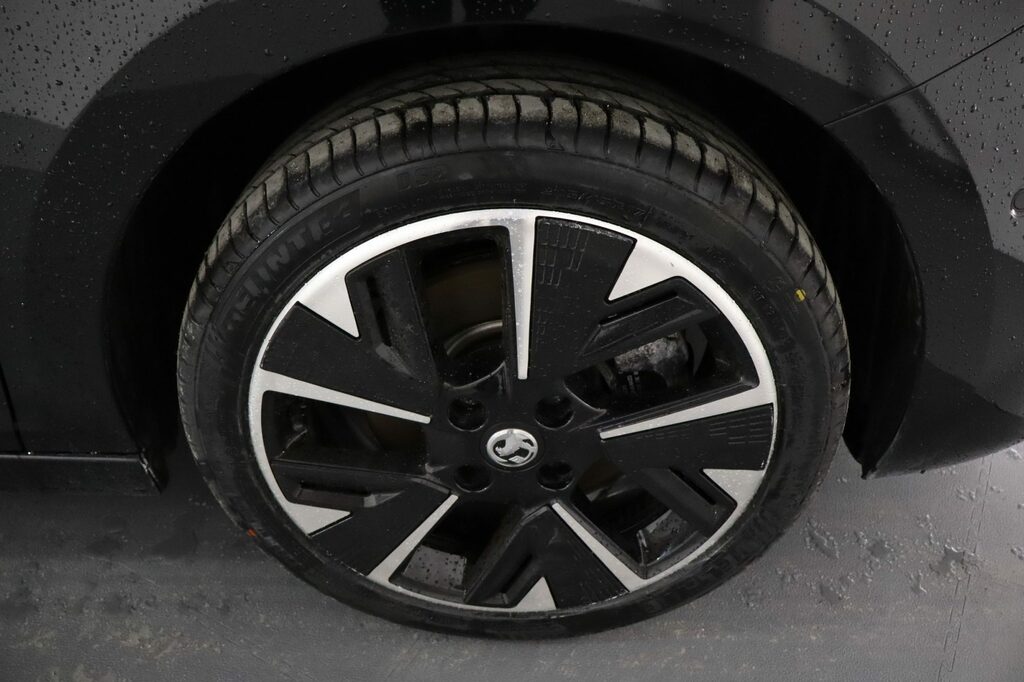 Vauxhall Corsa 1.2 Design White #11