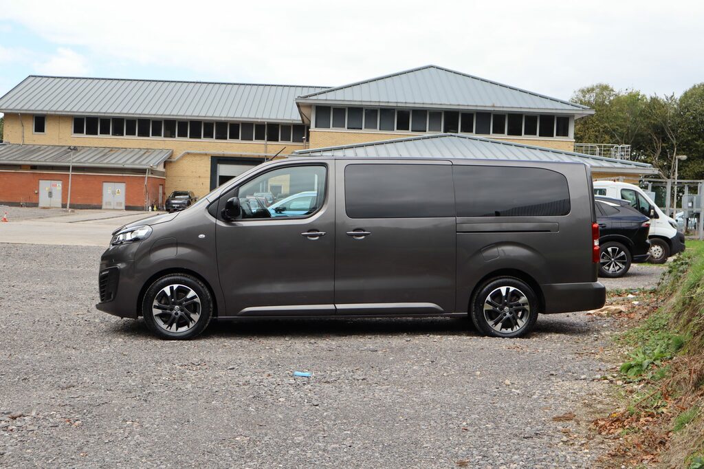 Vauxhall Vivaro Life Ultimate L #4