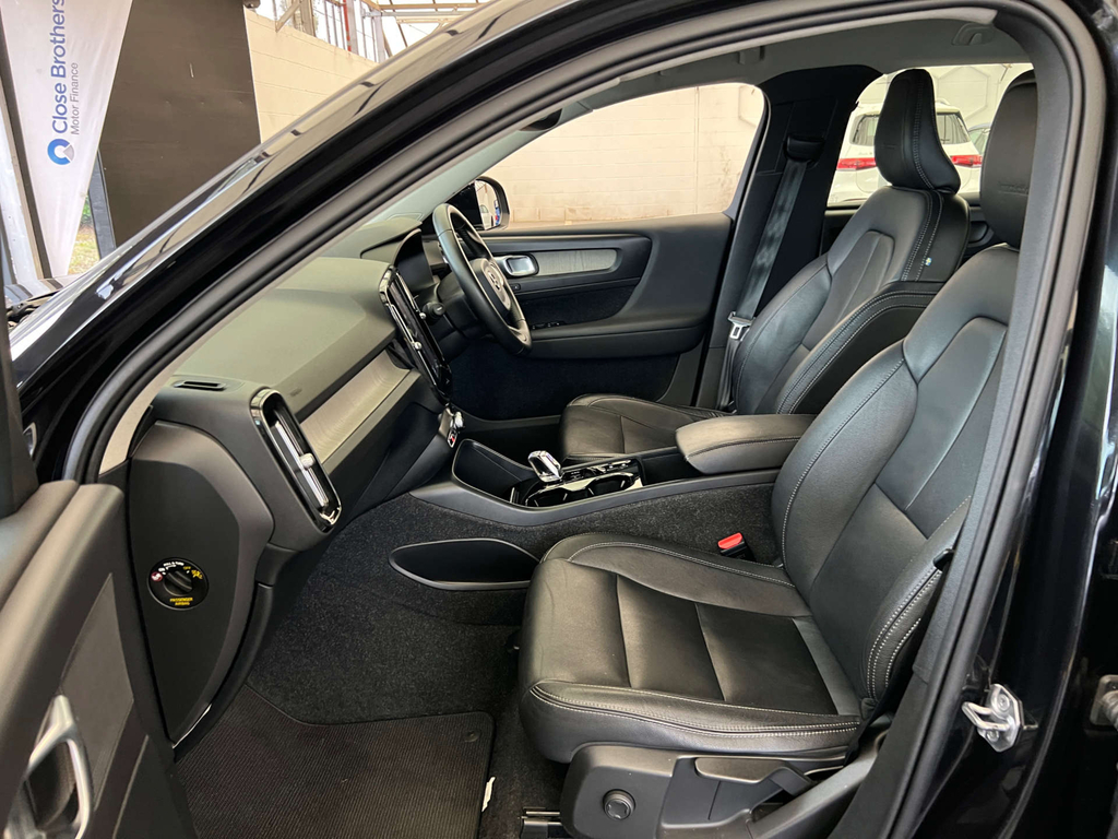 Volvo XC40 D3 R-design Grey #15