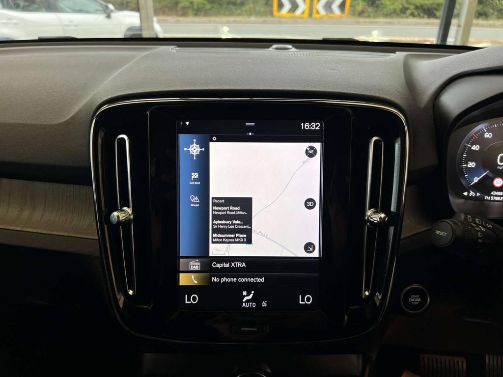 Volvo XC40 D3 R-design Grey #10