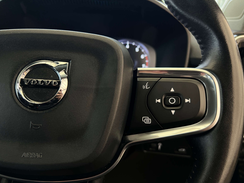 Volvo XC40 D3 R-design Grey #9