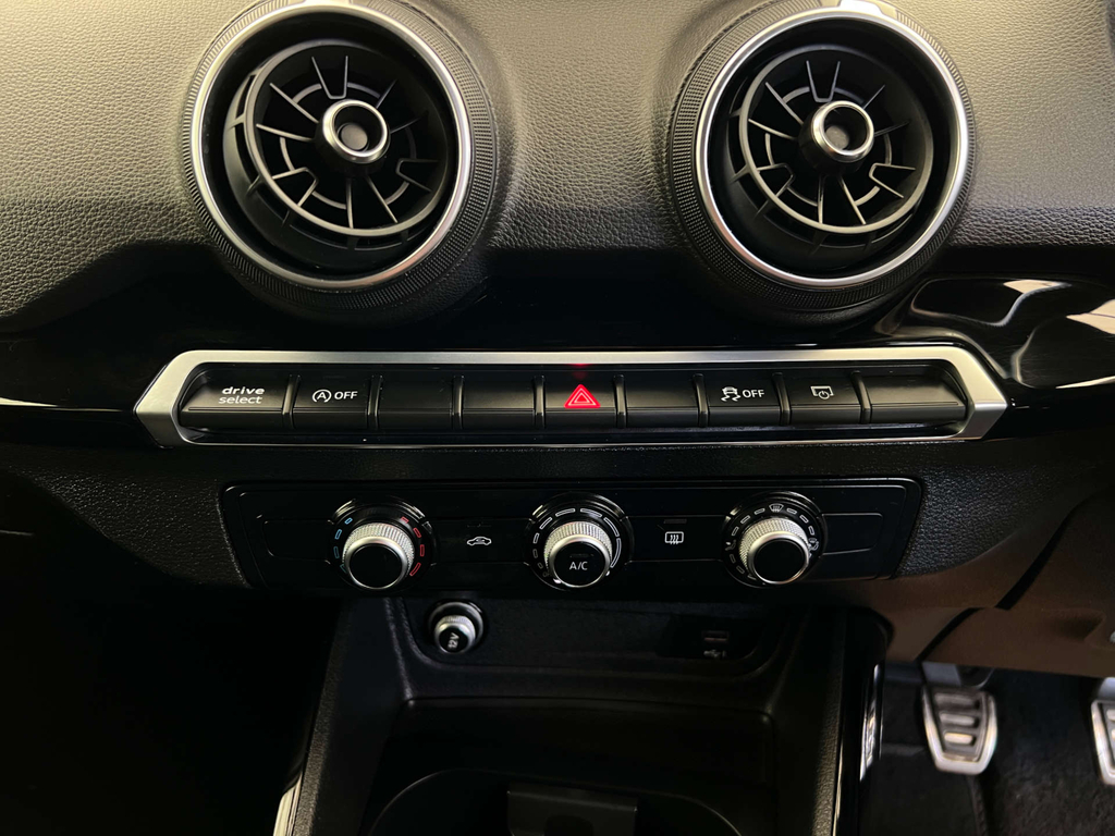 Audi Q2 Tdi S Line Black #13
