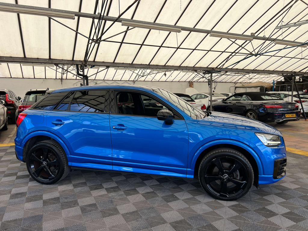 Audi Q2 Suv Blue