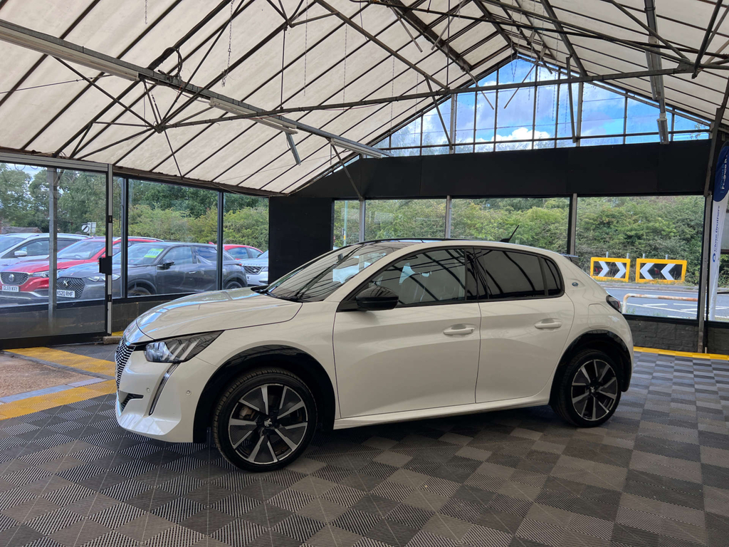 Peugeot 208 Hatchback WF71MEU White #2
