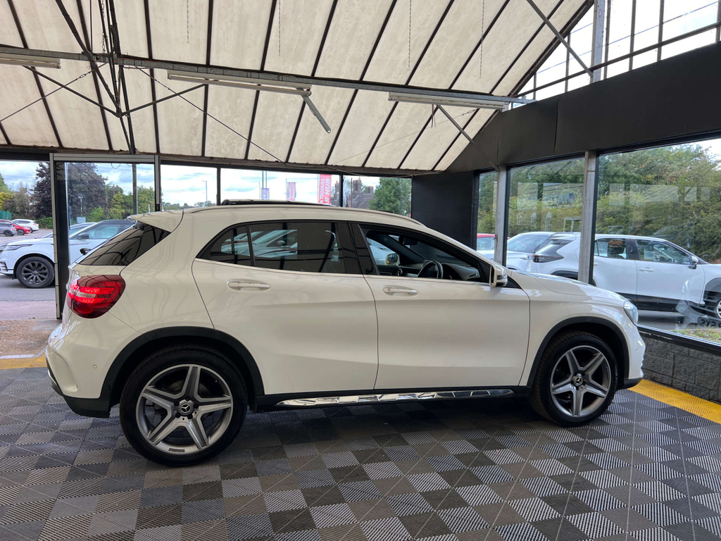 Mercedes-Benz GLA Class Suv FM68SXS White #5