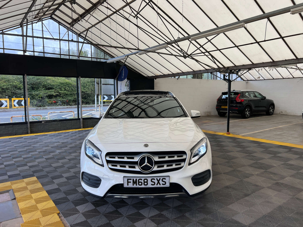 Mercedes-Benz GLA Class Suv FM68SXS White #2