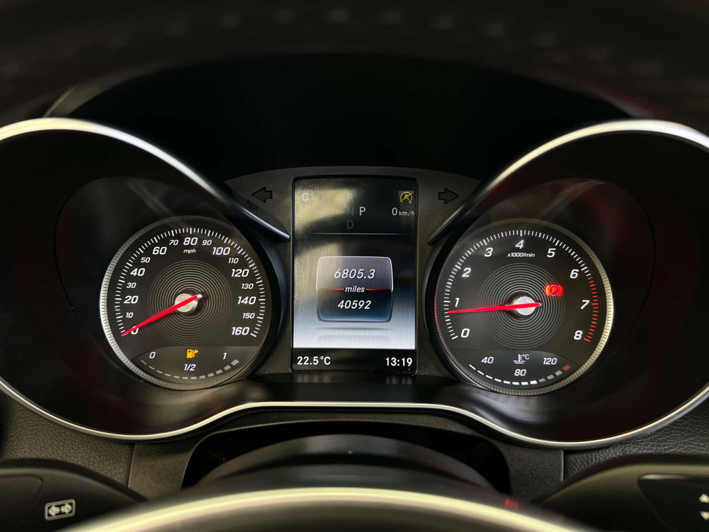 Mercedes-Benz C Class Convertible LV18YCK Black #6