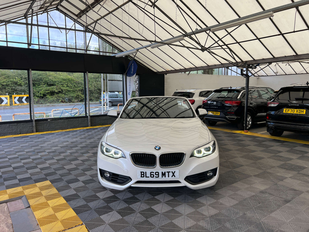 BMW 2 Series 218I Se White #2