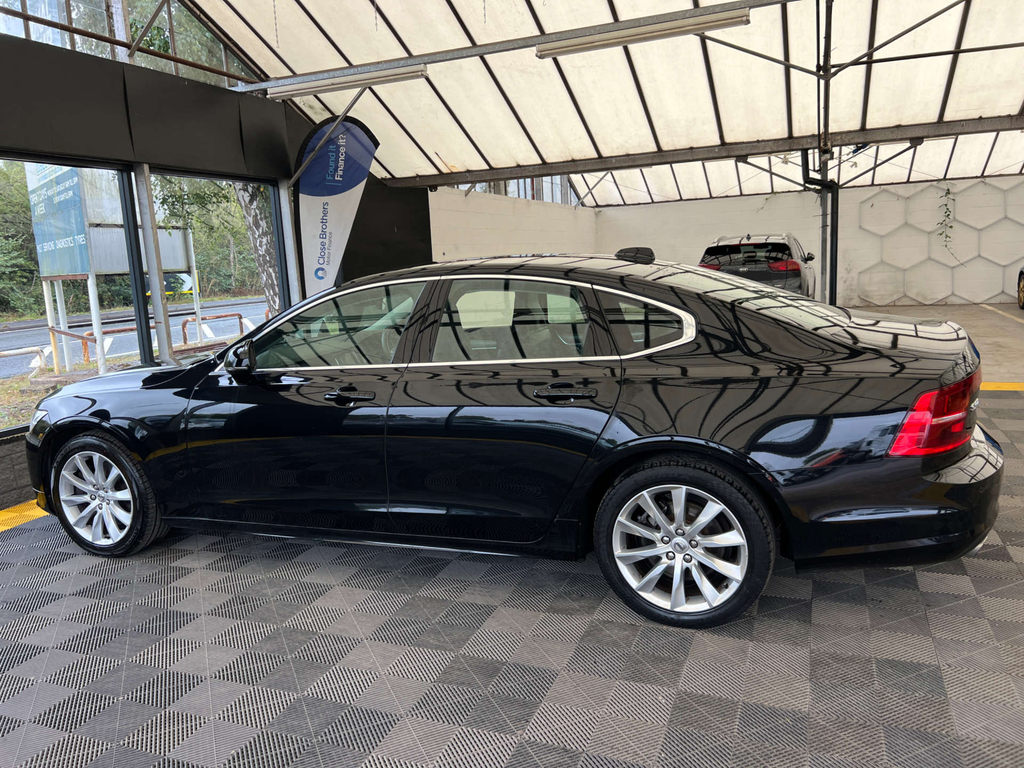 Volvo S90 Saloon Black #4