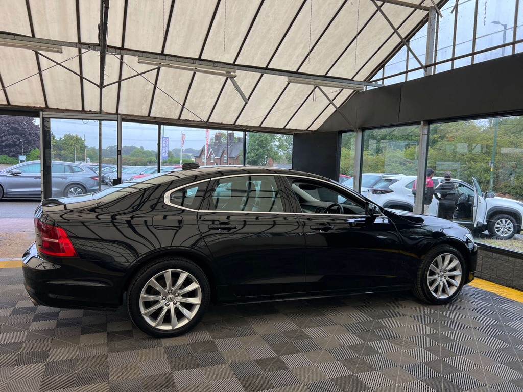 Volvo S90 Saloon Black #5