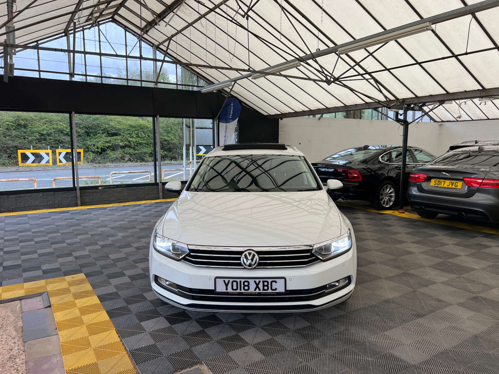Volkswagen Passat Estate White #2