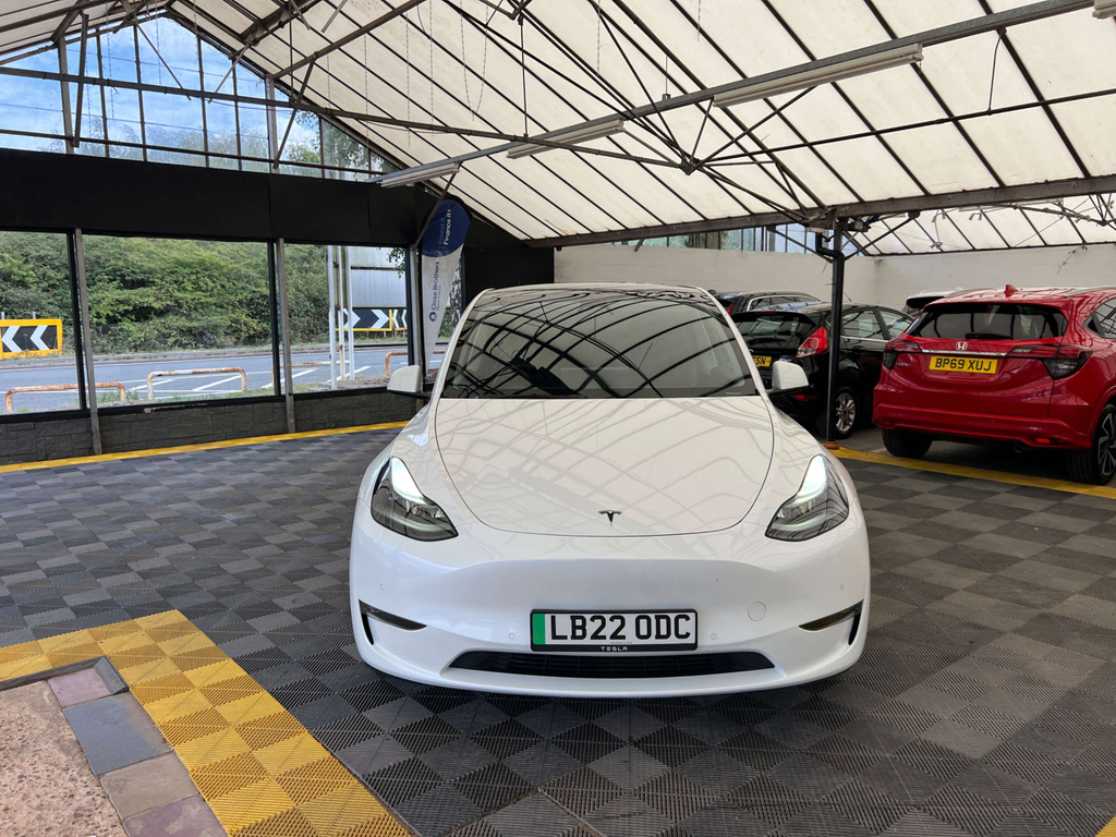 Tesla Model Y Suv White #2