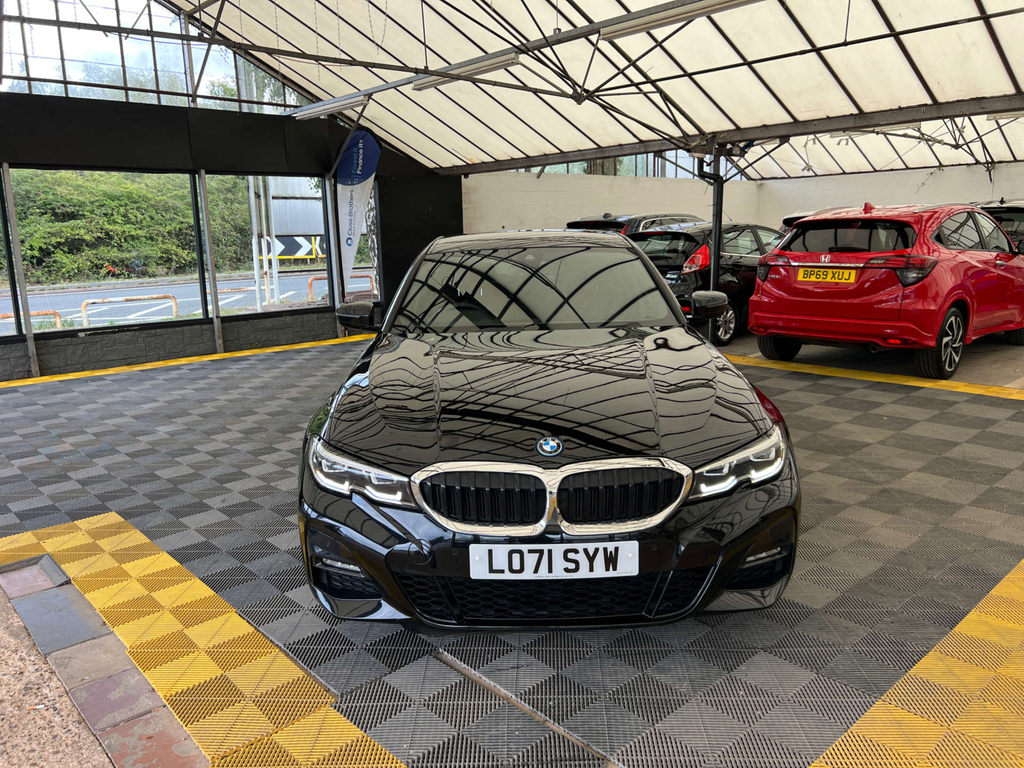 BMW 3 Series Saloon LO71SYW Black #2