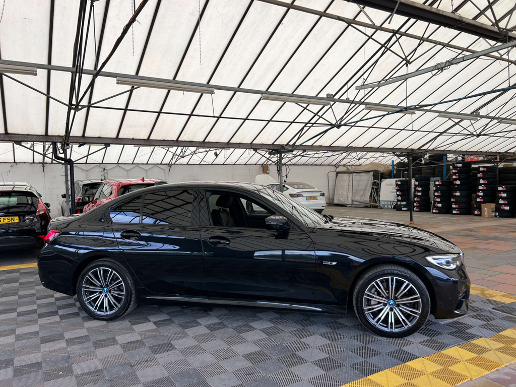 BMW 3 Series Saloon Black