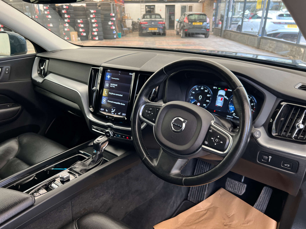Volvo XC60 Suv Red #7
