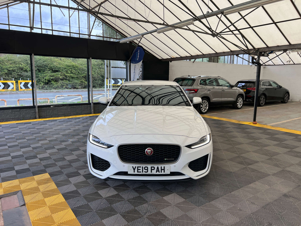 Jaguar XE Saloon White #2