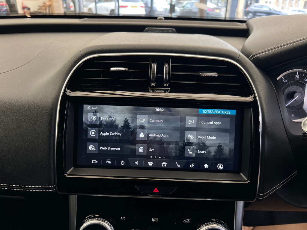 Jaguar XE 2.0 Se Silver #14
