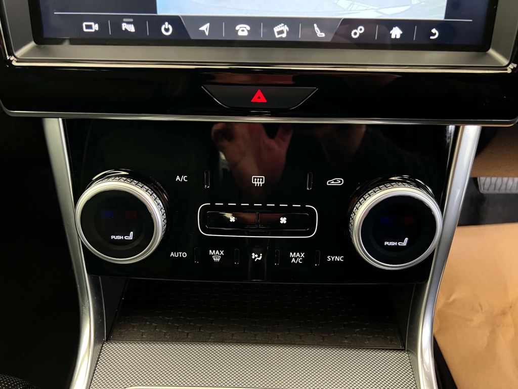 Jaguar XE 2.0 Se Silver #16