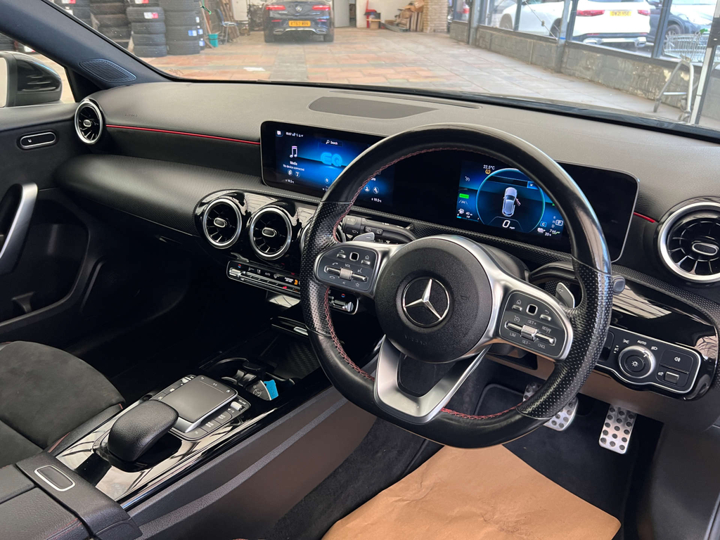 Mercedes-Benz A Class Uto White #7