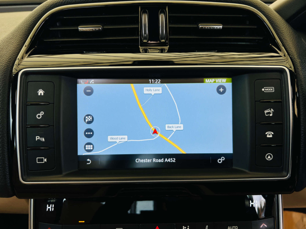 Jaguar XE Prestige Red #20