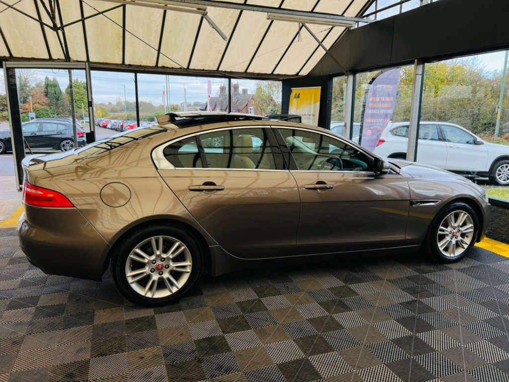 Jaguar XE Prestige Red #7