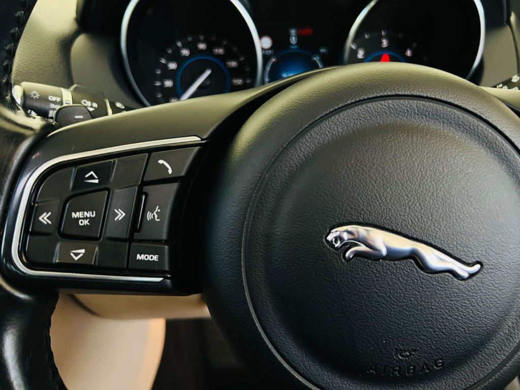 Jaguar XE Prestige Red #14