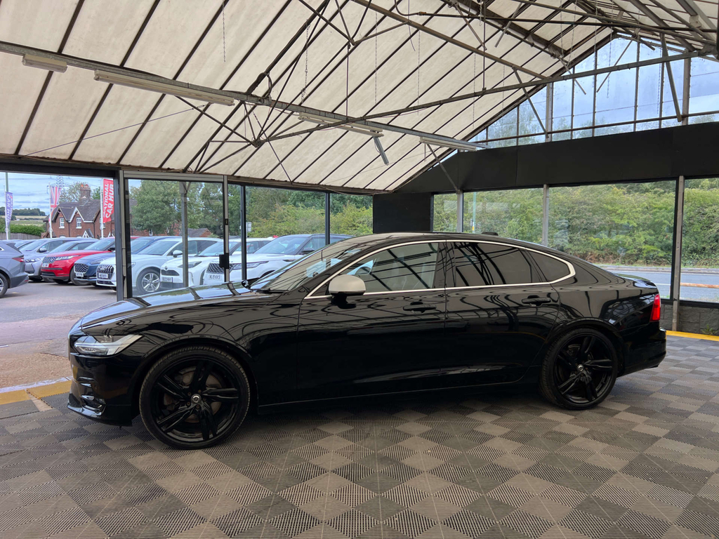 Volvo S90 Saloon Black #3