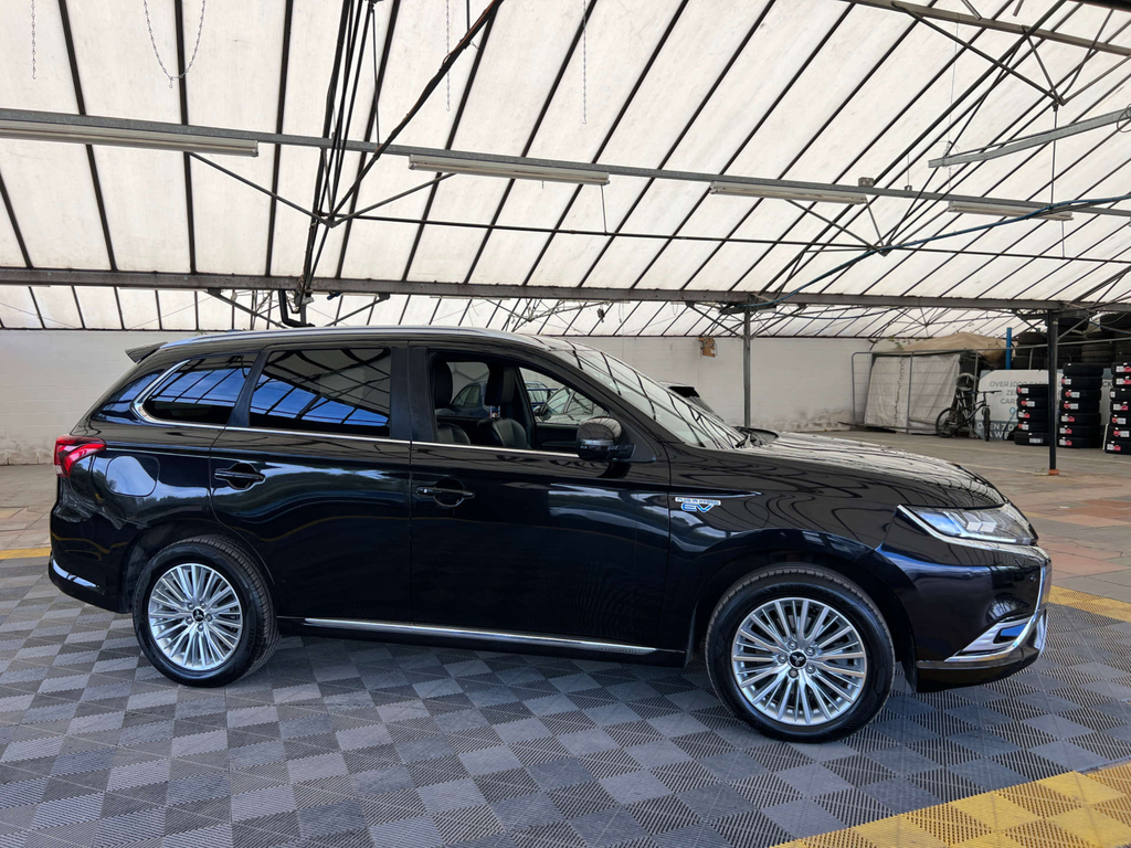 Mitsubishi Outlander Suv Black