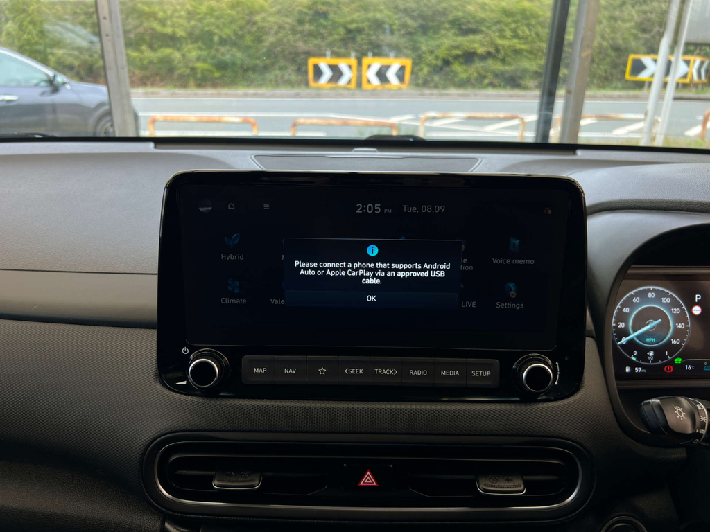 Hyundai Kona Premium Red #14
