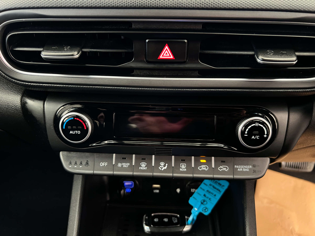 Hyundai Kona Premium Red #15