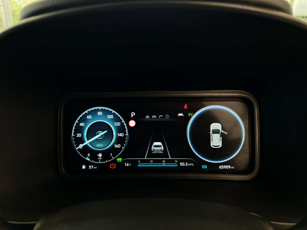 Hyundai Kona Premium Red #8