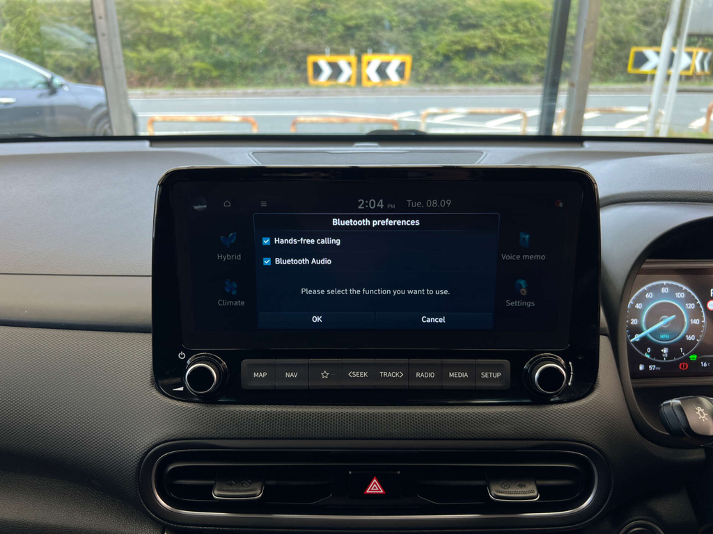 Hyundai Kona Premium Red #13