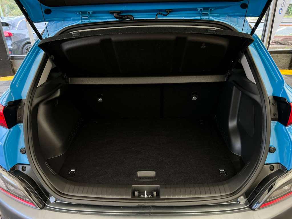 Hyundai Kona Premium Red #20