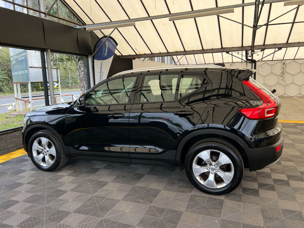 Volvo XC40 Suv Black #4