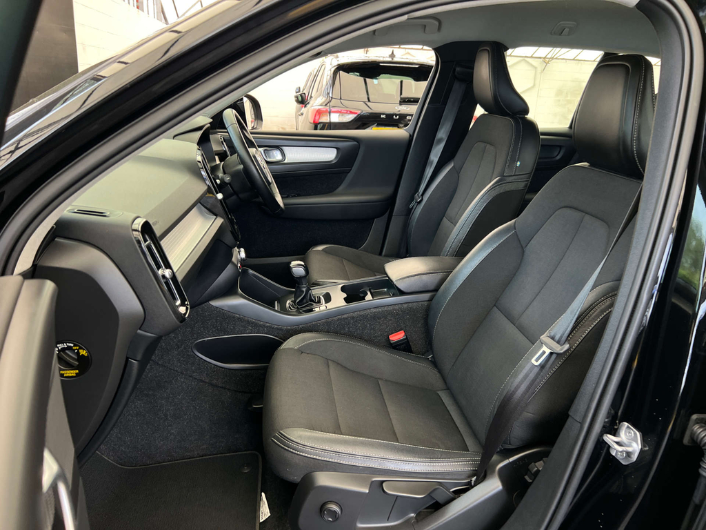 Volvo XC40 1.5 T3 R-design Black #15