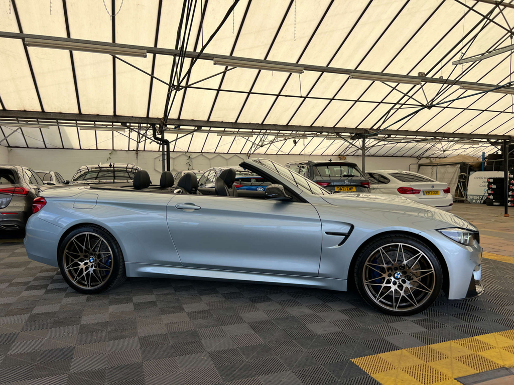 BMW M4 Convertible Blue