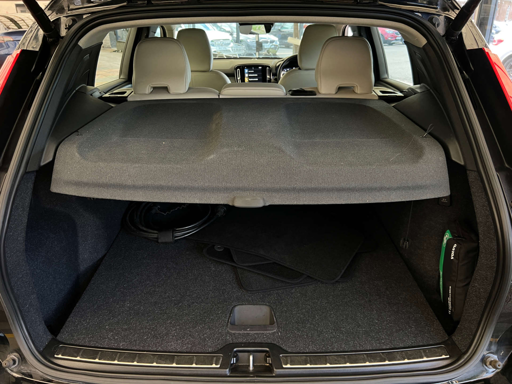 Volvo XC40 1.5 T3 163 R Design Black #20