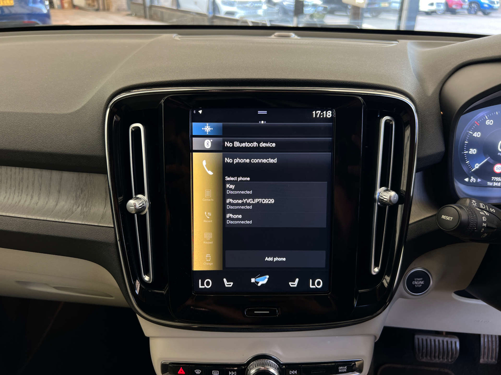 Volvo XC40 1.5 T3 163 R Design Black #12