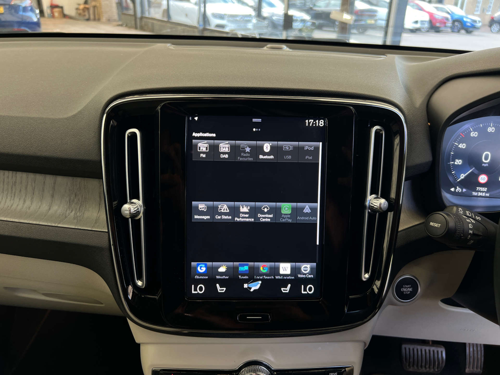 Volvo XC40 1.5 T3 163 R Design Black #13
