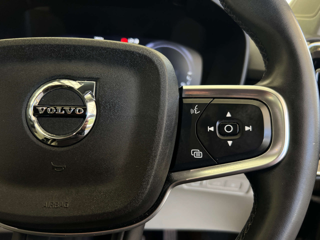 Volvo XC40 1.5 T3 163 R Design Black #9