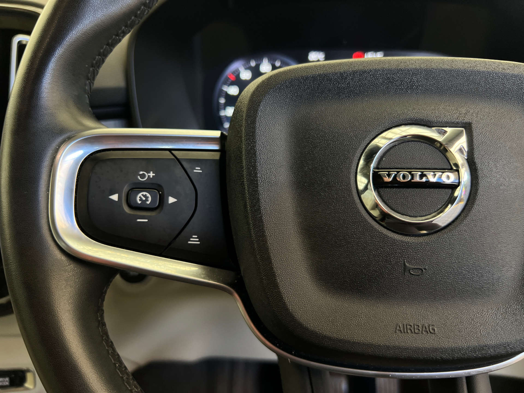 Volvo XC40 1.5 T3 163 R Design Black #8