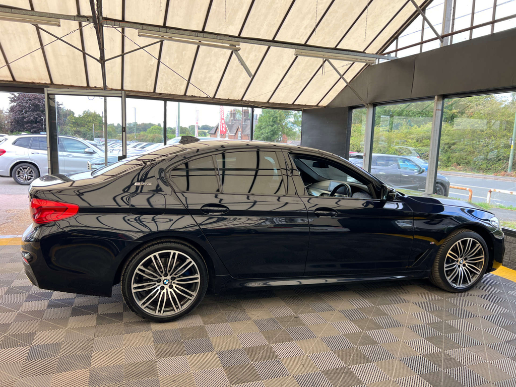 BMW 5 Series Saloon Black #3
